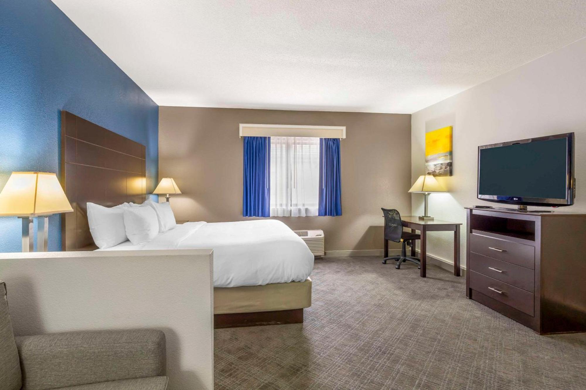 Comfort Inn & Suites Mundelein-Vernon Hills Exterior photo